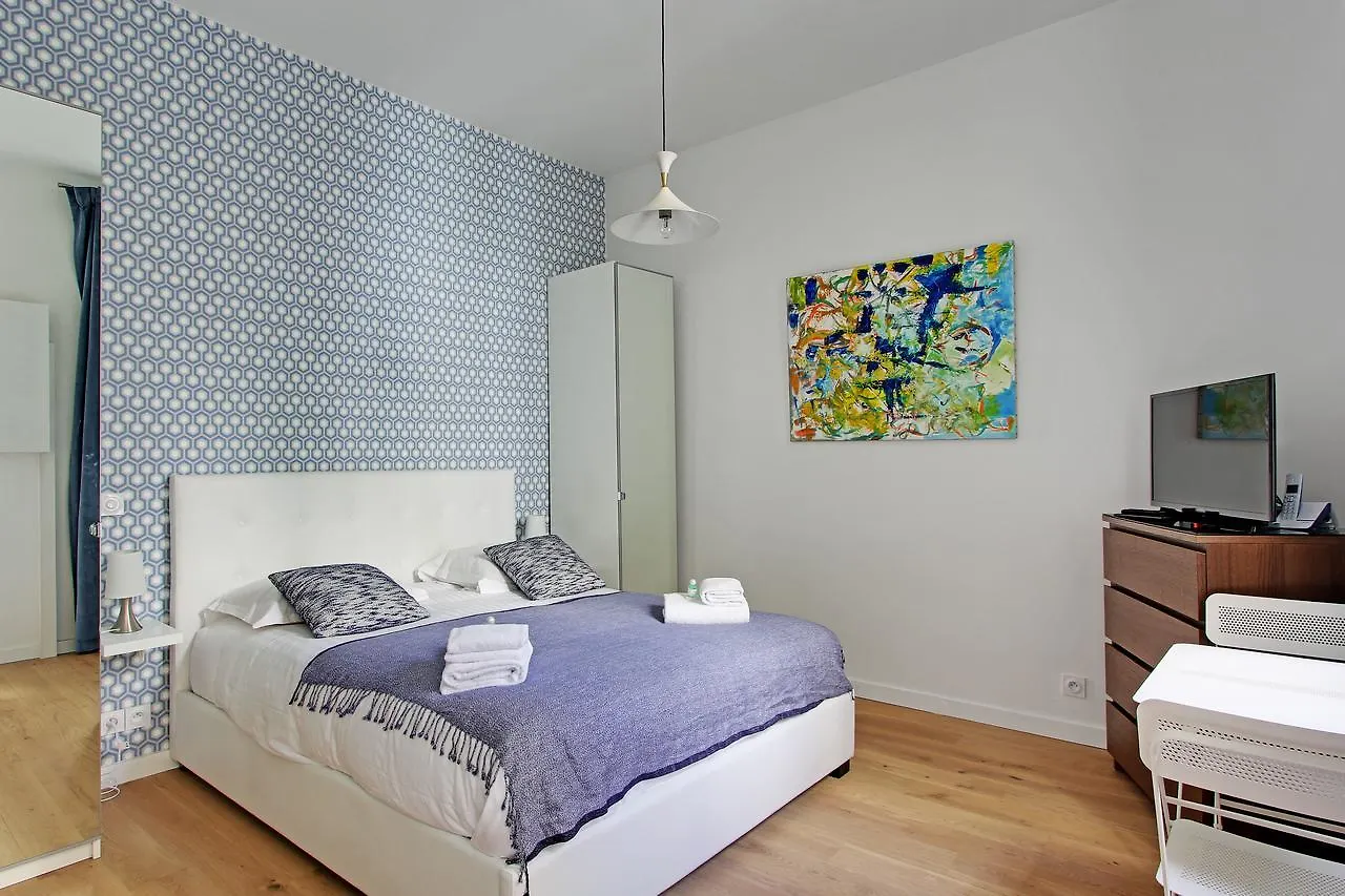 Pick A Flat's In Montmartre - Rue Des Martyrs * Paris